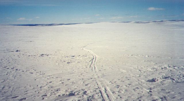 Nousu Morgam-Viibukselle oli avara ja valkoinen.